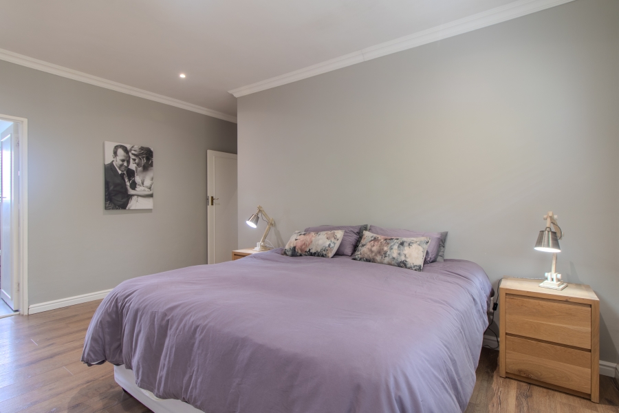 5 Bedroom Property for Sale in Proteaville Western Cape